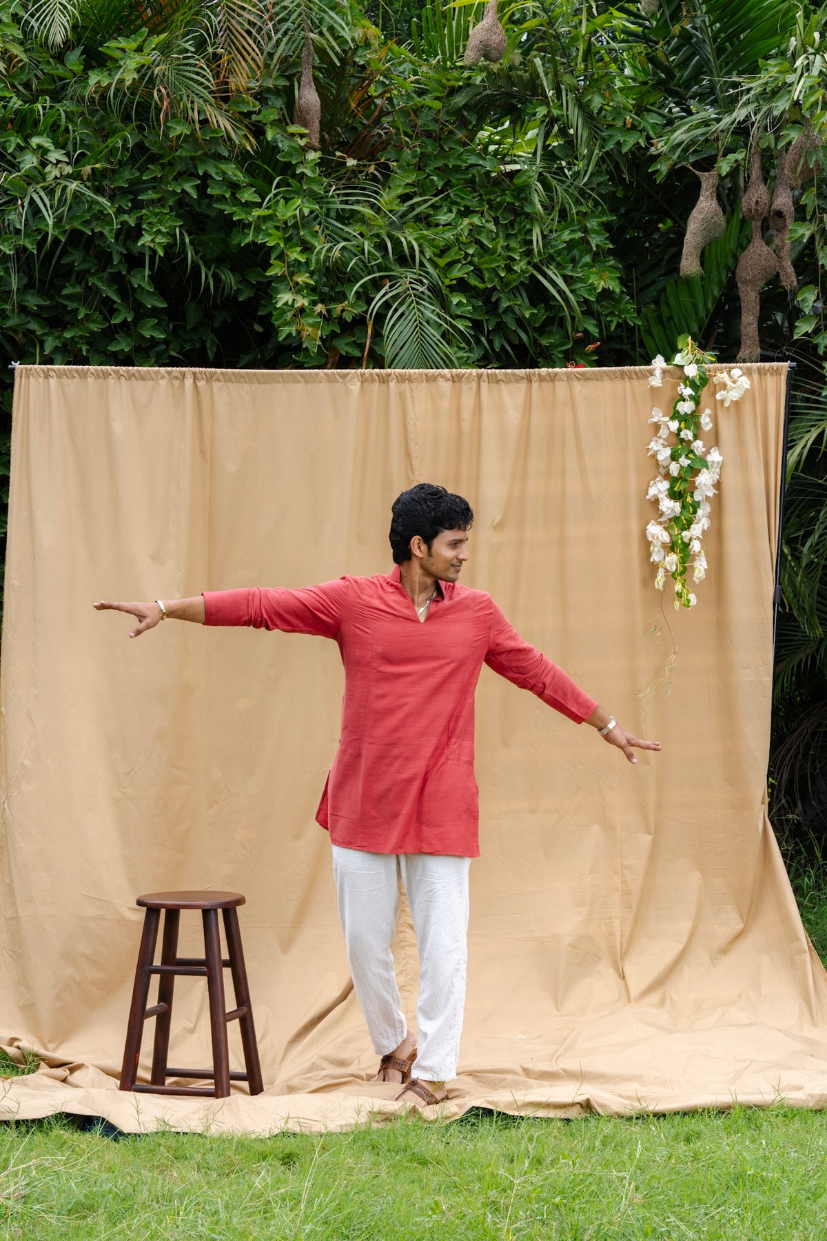 Mula Maati Men’s Premium Short Kurta - Raspberry Wine